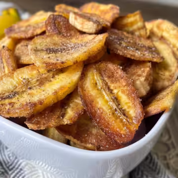 Cinnamon-Sugar Air Fryer Banana Chips taken with iphone 15 pro max --iw 2 --ar 4:5 --v 6.0 --raw