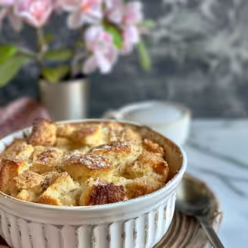 Easy Irish Soda Bread Pudding taken with iphone 15 pro max --iw 2 --ar 4:5 --v 6.0 --raw